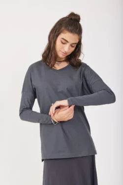 Long sleeve cotton v neck t-shirt