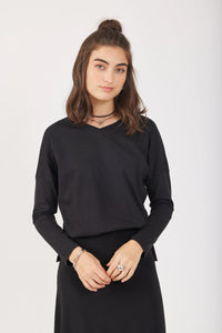 Long sleeve cotton v neck t-shirt